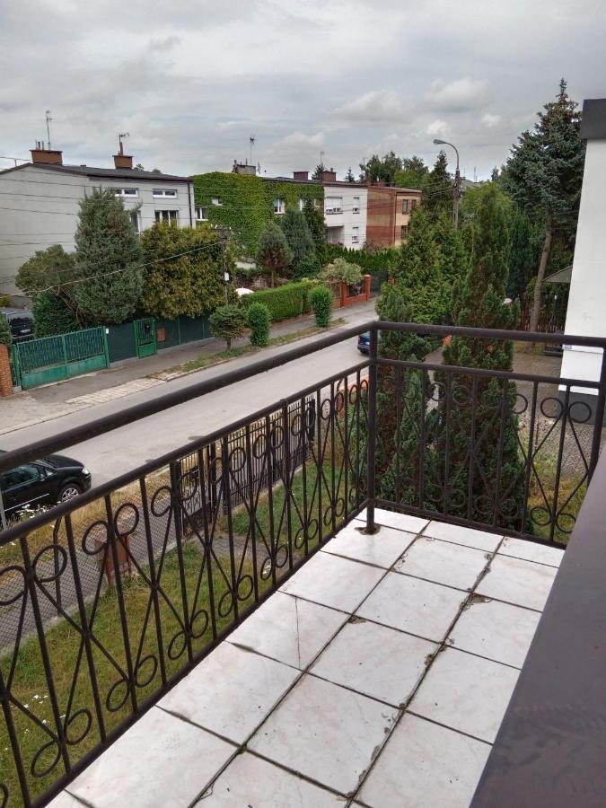 La Madriguera Acomodação com café da manhã Raszyn Exterior foto